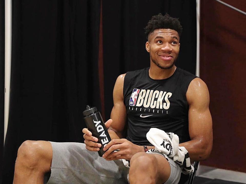 Giannis Antetokounmpo Biography, Age, Height, Net Worth ...