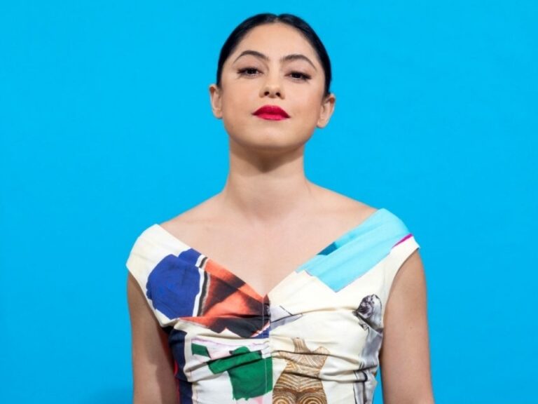Rosa Salazar Bio, Age, Height, Boyfriend, Net Worth, Wiki