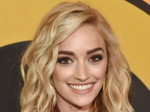 brianne howey