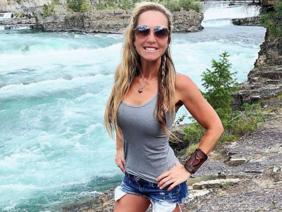 Meet Amber Hargrove, an original cast of Naked and Afraid.