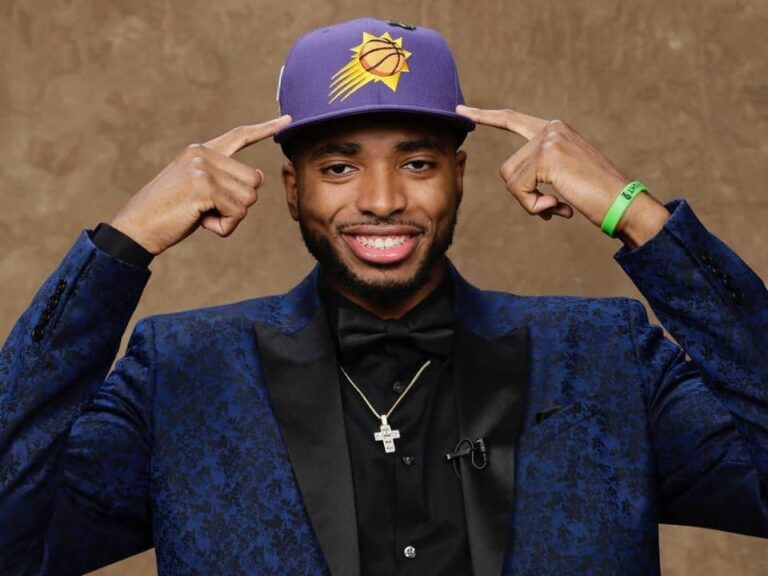 Mikal Bridges Biography, Age, Height, Girlfriend, Net Worth - Wealthy Spy