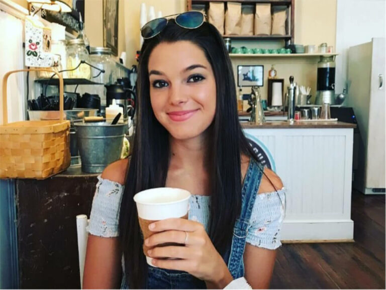 Ally Lewber Biography, Age, Height, Boyfriend, Net Worth